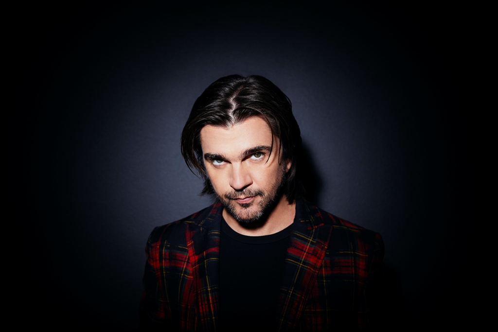 Juanes presenta nuevo álbum Hertz Stereo Radio